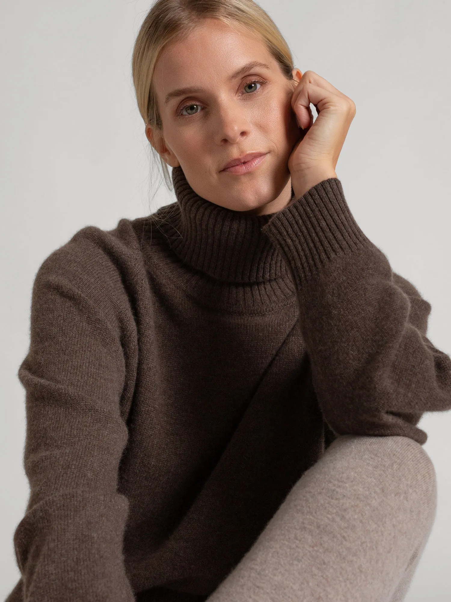 Cashmere sweater "Milano" - dark brown